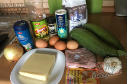 Příprava receptu Cuketový nákyp se šunkou a sýrem, krok 1