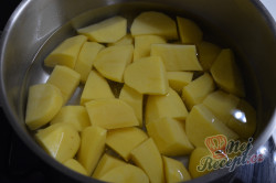 Příprava receptu Bramborové krokety plněné sýrem, krok 1