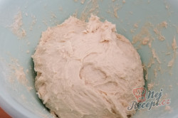 Příprava receptu Mini skládané máslové rohlíčky s tvarohovou náplní, krok 2
