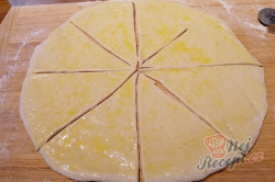 Příprava receptu Měkoučké máslové rohlíky i pro úplné začátečníky., krok 3