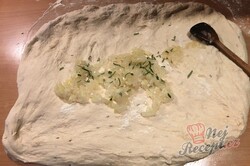 Příprava receptu Domácí cibulový chléb, krok 10
