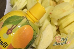 Příprava receptu Jablečný nákyp s ořechy BEZ MOUKY a CUKRU - FOTOPOSTUP, krok 2