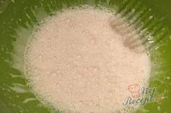 Příprava receptu Kokosové kostky z jednoho vajíčka, které zmizí z plechu rychlostí blesku, krok 4