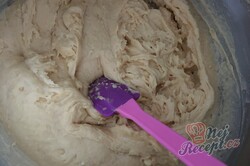 Příprava receptu Luxusní vanilkové věnečky se šlehačkou polité čokoládovou polevou, krok 3