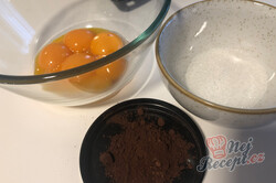 Příprava receptu Bombastický čokoládový dezert bez mouky, který se doslova rozplývá na jazyku, krok 1