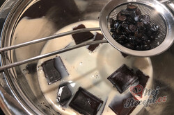Příprava receptu Bombastický čokoládový dezert bez mouky, který se doslova rozplývá na jazyku, krok 13