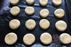 Příprava receptu Pagáče z taveného sýra a zakysané smetany, krok 4