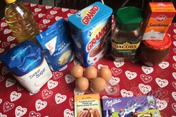 Příprava receptu Šťavnatý Milka koláč s grankem na hrnky, krok 1