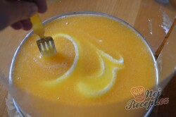 Příprava receptu Jednoduchý tvarohový dort s meruňkami "Sluneční pozdrav", krok 12