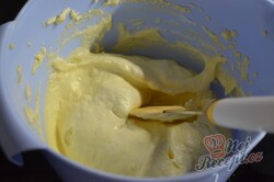 Příprava receptu Jednoduchý tvarohový dort s meruňkami , krok 3