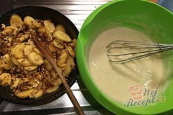Příprava receptu Neodolatelný banánový chlebík s karamelovými banány, krok 7