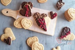 Příprava receptu Medovo-skořicové sušenky ve tvaru srdíček jako valentýnské potěšení, krok 1