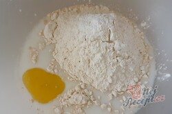 Lahodný recept z kuřecích prsou - kuřecí kopečky, krok 1