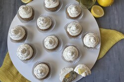 Příprava receptu Makovo-citronové cupcakes plněné lemon curd krémem, krok 3