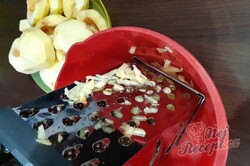 Příprava receptu Babí léto - jablečný zákusek s jemnou peřinkou, krok 3