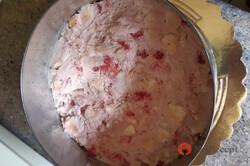 Příprava receptu Nejrychlejší nepečený koláč na světě - jahodový blesk s jogurtovým základem, krok 3