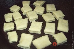 Příprava receptu Kefírové pampúšiky s česnekovým olejem., krok 1