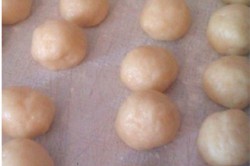 Příprava receptu Křupavé sušenky z formy na waffle, krok 1