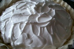 Příprava receptu Fantastický meruňkový dort SNĚHULÁK, krok 2