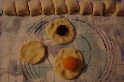 Příprava receptu Bramborové knedlíky plněné čerstvými meruňkami, krok 1