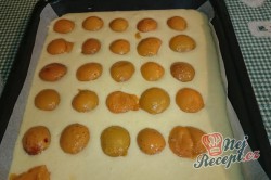 Příprava receptu Ovocný koláč s drobenkou, krok 4
