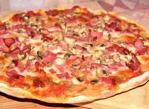 Recept Křupavá pizza z ovesných vloček bez droždí
