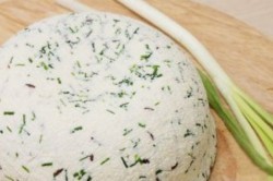 Příprava receptu Domácí sýr s bylinkami, krok 7