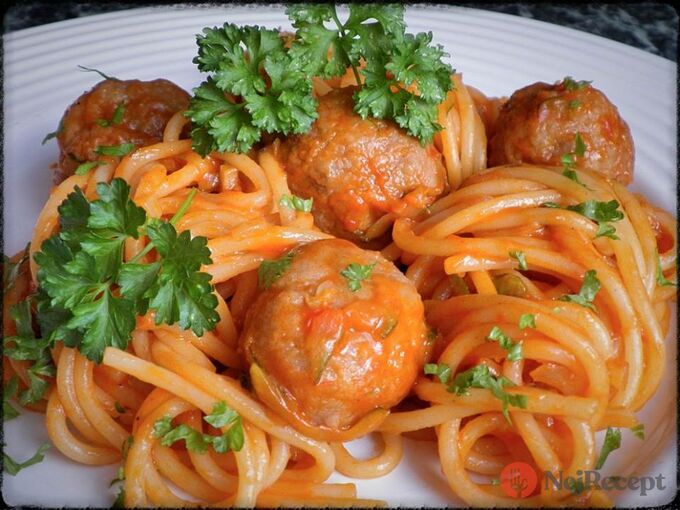 Recept Špagety v zeleninové omáčce s masovými kuličkami
