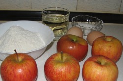 Příprava receptu Jablka smažená v těstíčku, krok 1