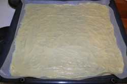 Příprava receptu Ovocné Karpaty s vanilkovým a tvarohovým krémem, krok 3