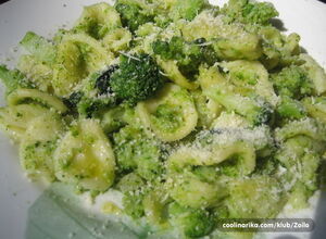 Recept Jednoduché brokolicové těstoviny s česnekem