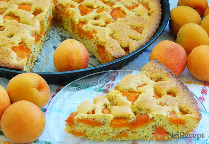 Recept Meruňkový koláč (bublanina) s mákem