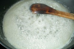 Příprava receptu Mléčné bonbóny pro nejmenší, krok 1