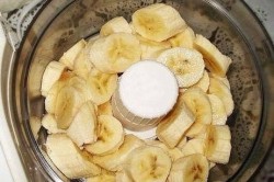 Příprava receptu Tvarohové sladké pokušení s banány, krok 1