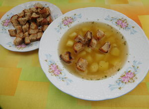 Recept Česneková polévka s chlebovými krutony