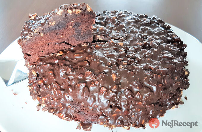 Recept Snickers dort "upečený" v mikrovlnce za 7 minut