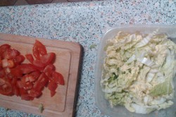 Příprava receptu Salát s krabími tyčinkami a rýžovými nudlemi, krok 2