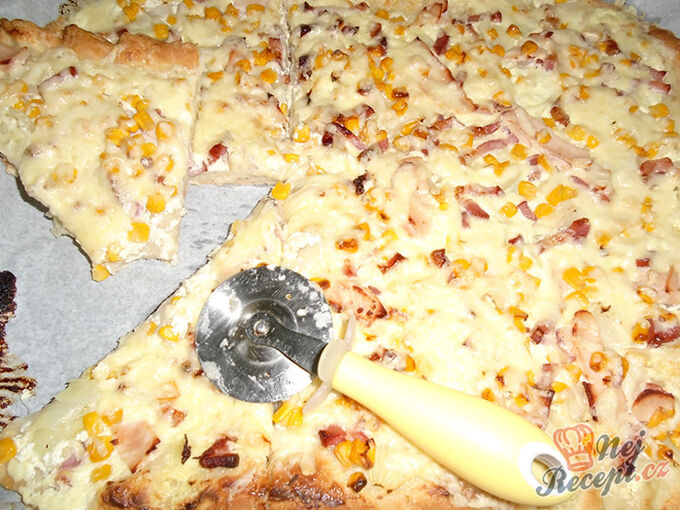Recept Smetanová pizza s česnekem