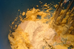 Příprava receptu Jednoduché rychlořezy s jogurtovým krémem, krok 8