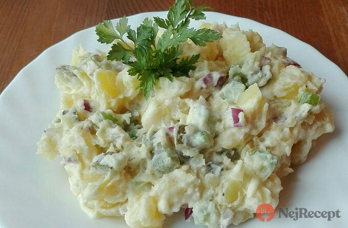 Recept Nejlepší bramborový salát našich babiček