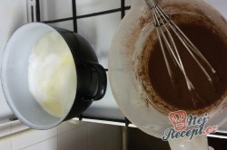 Příprava receptu Plněné kakaové pudinkáče, krok 13