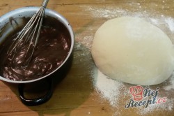 Příprava receptu Plněné kakaové pudinkáče, krok 3