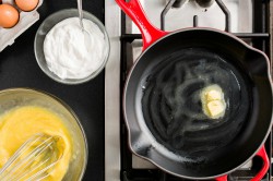 Příprava receptu Tajemství jak připravit perfektní míchaná vejce, krok 2