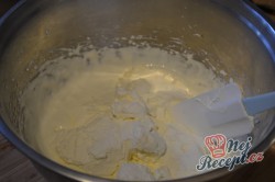 Příprava receptu Jogurtový krémeš s piškoty, krok 5