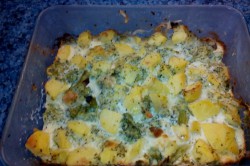 Příprava receptu Zapečené brambory s brokolicí a sýrem, krok 2