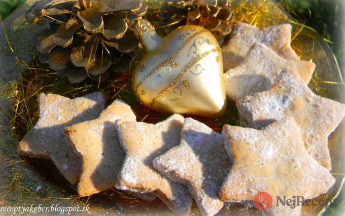 Recept Oříškové hvězdičky - křehké vánoční cukroví