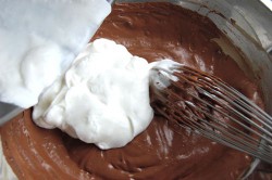 Příprava receptu Čokoládová pěna s malinami, krok 2