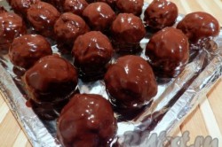 Příprava receptu Arašídové kuličky v čokoládě hotové za 10 minut, krok 11