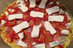 Příprava receptu Cuketová pizza s mozzarelou bez mouky, krok 7