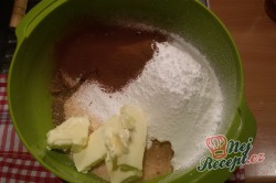 Příprava receptu Nepečená kokosová pyramida s višněmi, krok 2
